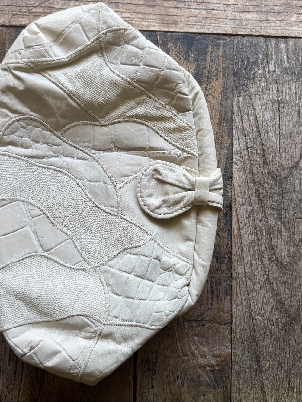 1980’s Vintage Cream Patchwork Leather Clutch with Knot Closure Accent